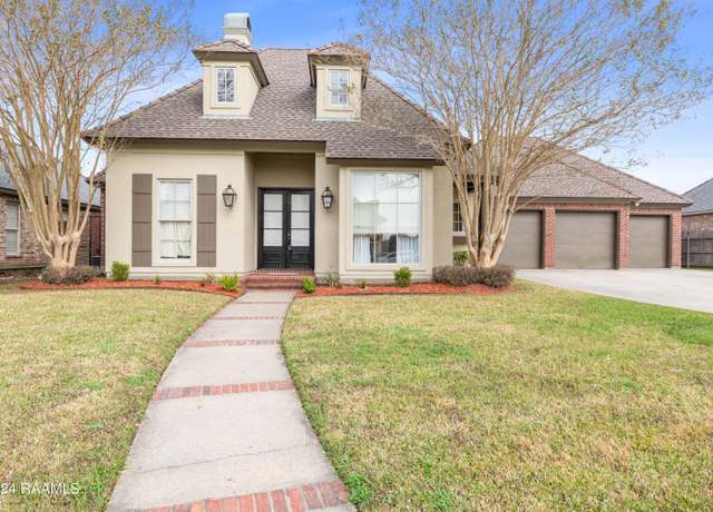 Property at 200 Dunvegan Ct, Lafayette, LA 70503, 4 beds, 3 baths