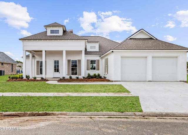 Property at 305 Crooked Stick Lane Ln, Lafayette, LA 70506, 4 beds, 2.5 baths