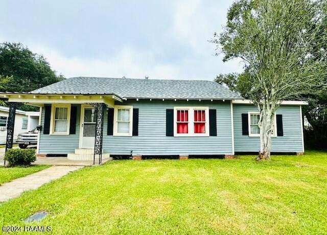 Property at 118 W Leonard St, Opelousas, LA 70570, 3 beds, 2 baths