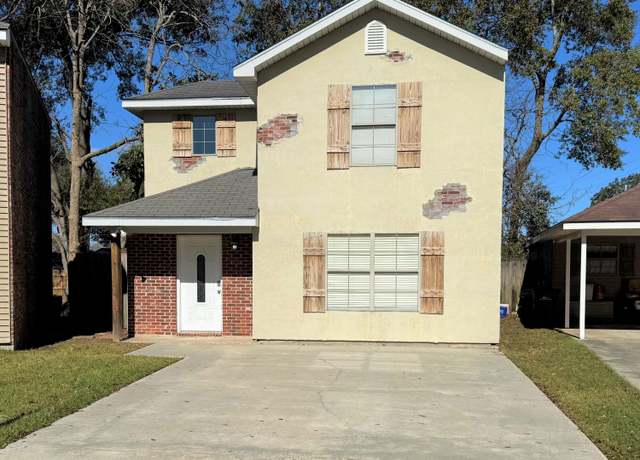 Property at 105 Village Square Dr, Broussard, LA 70518, 3 beds, 2 baths