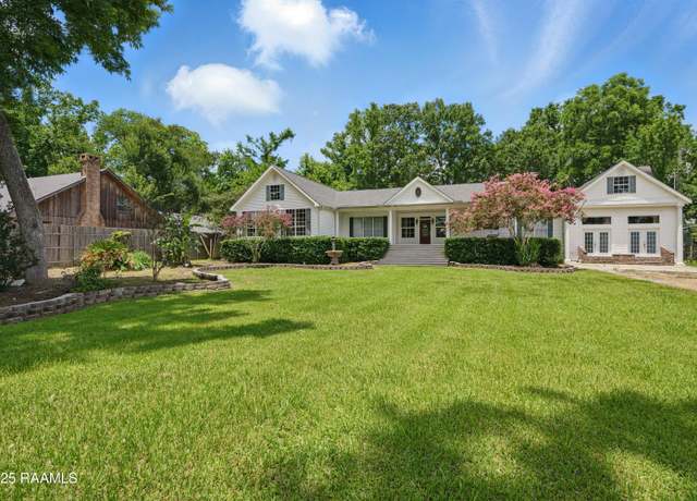 Property at 157 Portneuf Rd, Carencro, LA 70520, 3 beds, 3 baths