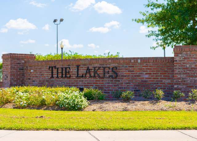 Property at 126 Greenwood Pl, Breaux Bridge, LA 70517