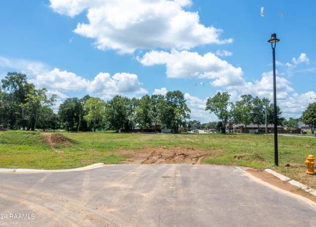 Property at 209 Newtown Dr, Lafayette, LA 70508