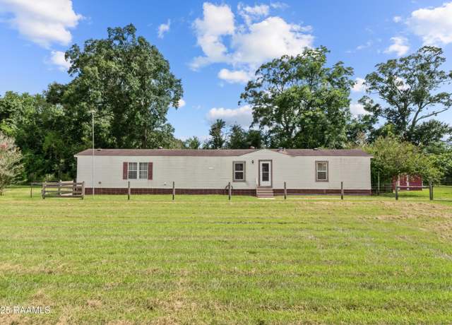 Property at 227 Boss Rd, Sunset, LA 70584, 4 beds, 3 baths