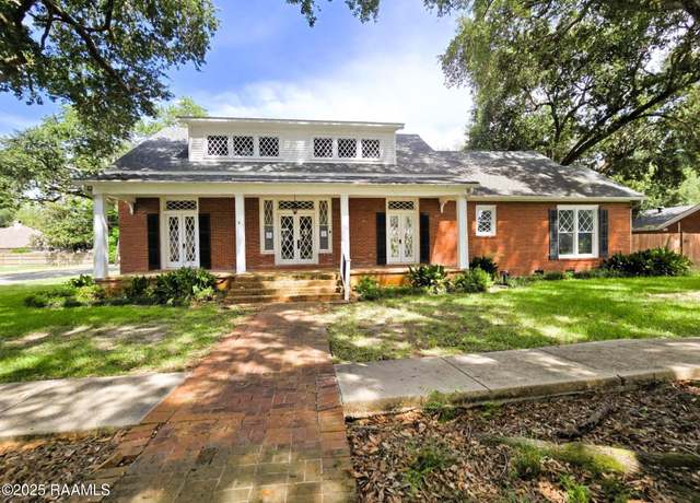 Property at 413 N Church Ave, Kaplan, LA 70548, 3 beds, 2 baths