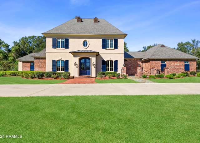 Property at 493 Nap Ln, Opelousas, LA 70570, 6 beds, 5 baths