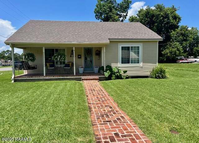 Property at 1150 Park Ave, Eunice, LA 70535, 3 beds, 2 baths