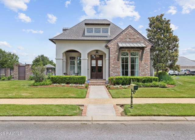 Property at 301 Gleneagles Cir, Broussard, LA 70518, 3 beds, 3 baths