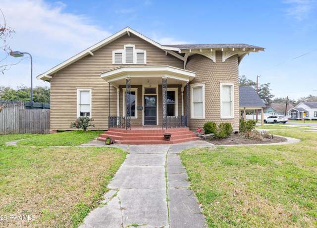 Property at 323 E 2nd St, Crowley, LA 70526, 2 beds, 2 baths