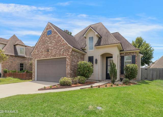 Property at 100 Golden Cypress Dr, Youngsville, LA 70592, 4 beds, 3 baths