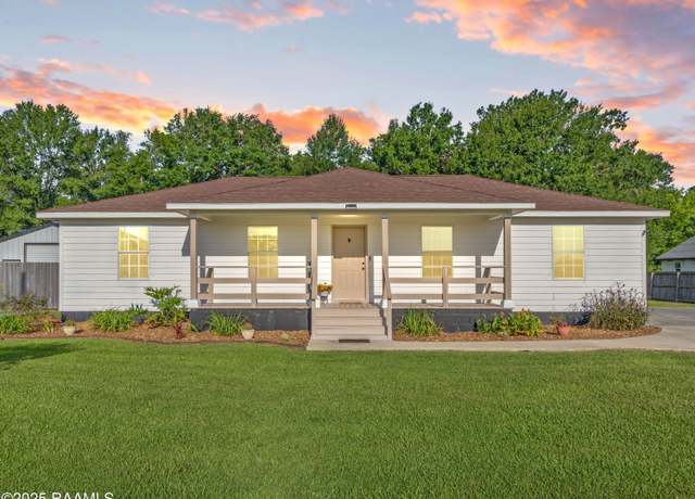 Property at 113 Louis Private Ln, Maurice, LA 70555, 4 beds, 2 baths