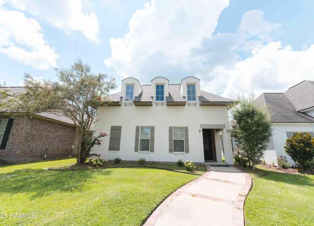 Property at 308 Nanterre Ln, Lafayette, LA 70507, 3 beds, 2.5 baths