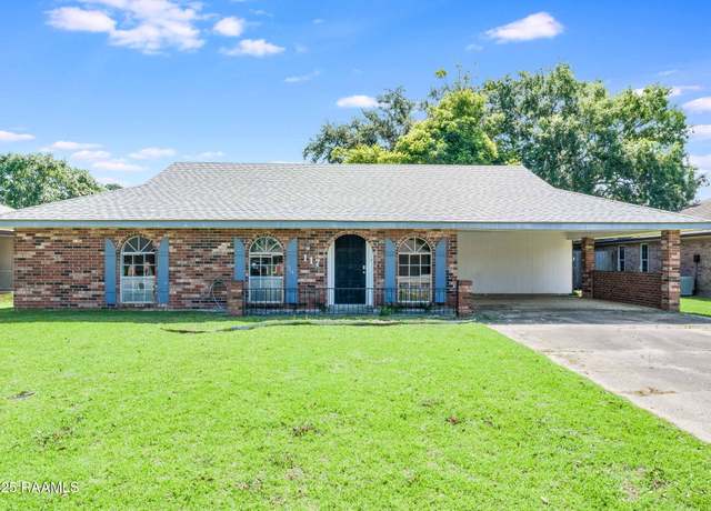 Property at 117 Valencia Dr, Lafayette, LA 70506, 3 beds, 2 baths