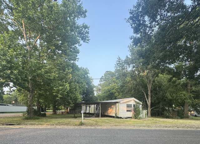 Property at 710 S 4th St, Eunice, LA 70535