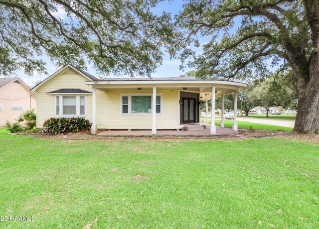 Property at 311 Second 2nd St, Abbeville, LA 70510, 3 beds, 2 baths