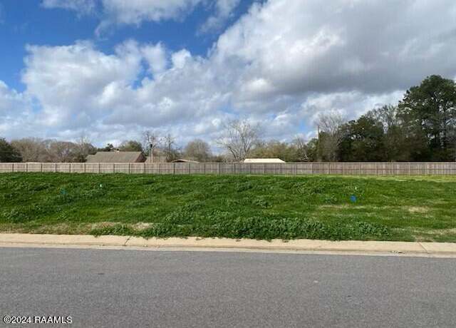 Property at 301 Ivy Cottage Dr, Youngsville, LA 70592
