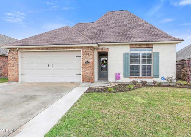 Property at 202 Adelaide Dr, Lafayette, LA 70508, 4 beds, 2 baths
