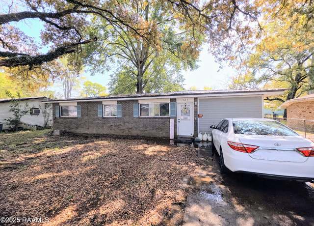 Property at 121 Tournoi Dr, Ville Platte, LA 70586, 3 beds, 1.5 baths