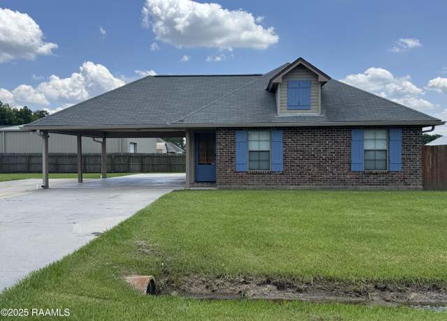 Property at 105 Ridge Run Ln, Carencro, LA 70520, 3 beds, 2 baths
