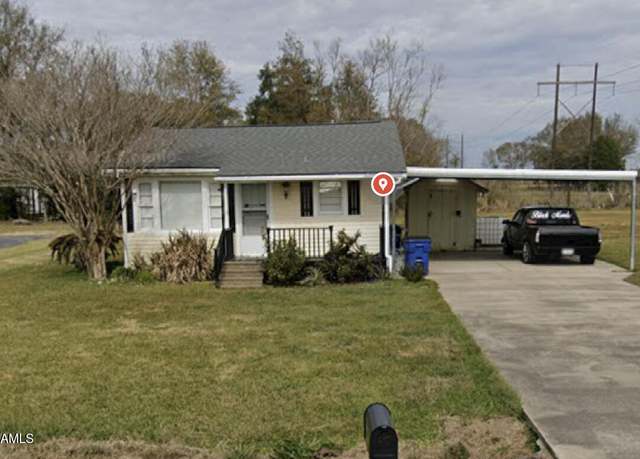 Property at 2916 Orangewood Dr, Abbeville, LA 70510, 2 beds, 1 bath