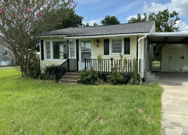 Property at 2916 Orangewood Dr, Abbeville, LA 70510, 2 beds, 1 bath