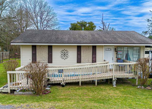 Property at 4614 Coteau Rd, New Iberia, LA 70560, 2 beds, 1 bath