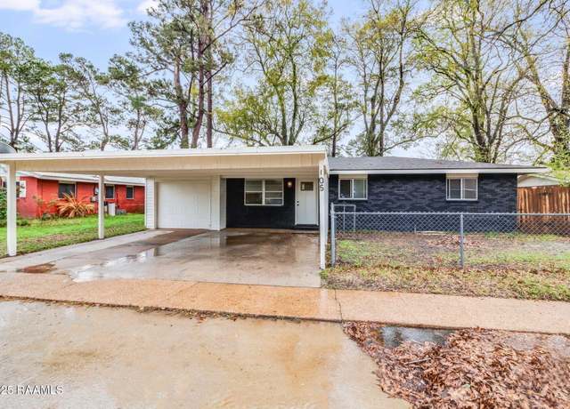 Property at 105 Brockton Dr, Carencro, LA 70520, 5 beds, 2.5 baths