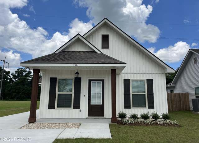 Property at 306 Parkington Ct, Lafayette, LA 70507, 3 beds, 2 baths