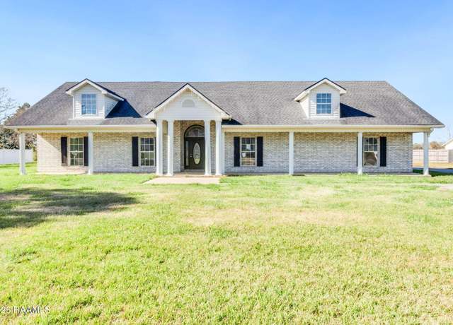 Property at 274 Edgewood Dr, Crowley, LA 70526, 4 beds, 4 baths