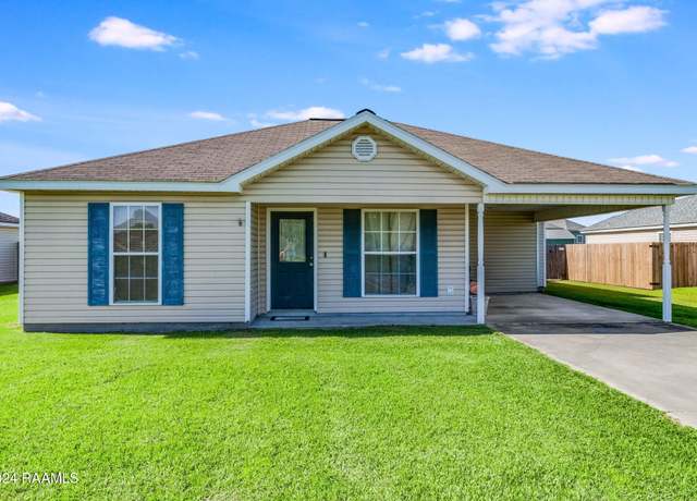 Property at 1049 Gary Dr, Breaux Bridge, LA 70517, 3 beds, 2 baths