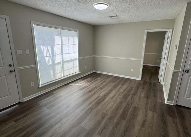 Property at 610 Pillette Rd Apt 203, Lafayette, LA 70508, 2 beds, 2 baths