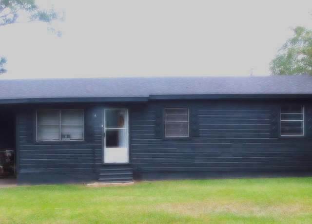 Property at 402 Attakapas Rd, Lafayette, LA 70501, 3 beds, 1 bath