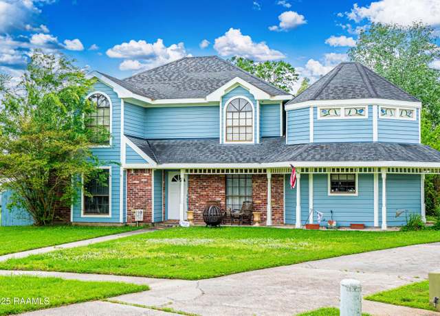Property at 104 Tallowood Cir, Lafayette, LA 70508, 4 beds, 2.5 baths