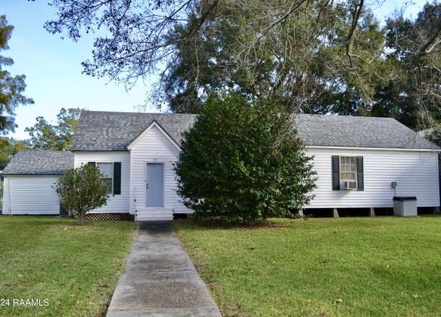 Property at 108 Pershing St, Abbeville, LA 70510, 3 beds, 2 baths