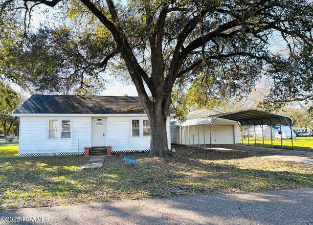 Property at 705 8th St, Mamou, LA 70554, 3 beds, 2 baths