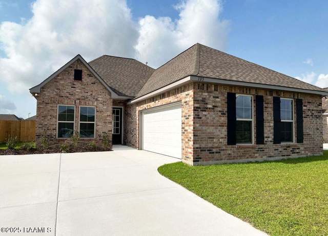 Property at 105 Hidden Meadows Dr, Lafayette, LA 70506, 4 beds, 3 baths