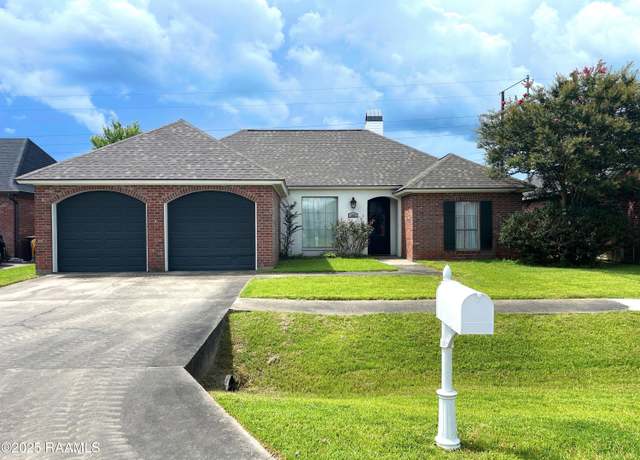 Property at 302 Summerfest Dr, Lafayette, LA 70507, 3 beds, 2 baths