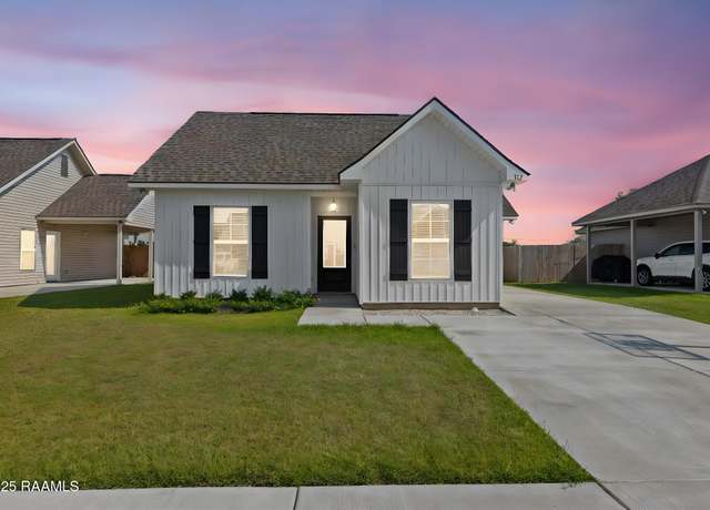 Property at 113 Hardwicke Ct, Lafayette, LA 70507, 3 beds, 2 baths