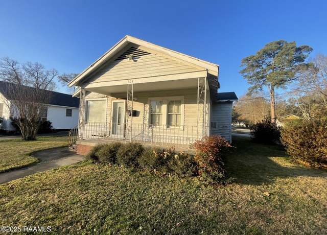 Property at 304 W Tennis St, Opelousas, LA 70570, 2 beds, 2 baths