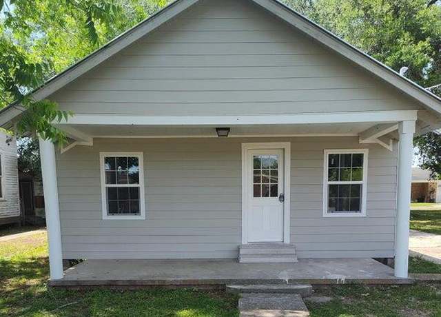 Property at 400 S Granger St, Erath, LA 70533, 4 beds, 2 baths