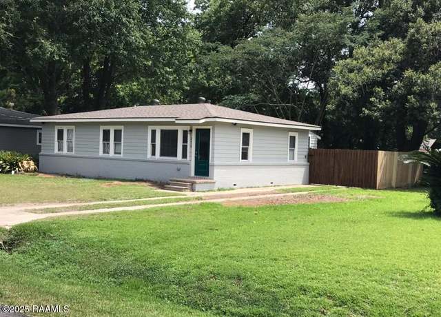 Property at 225 Downing St, Lafayette, LA 70506, 3 beds, 2 baths