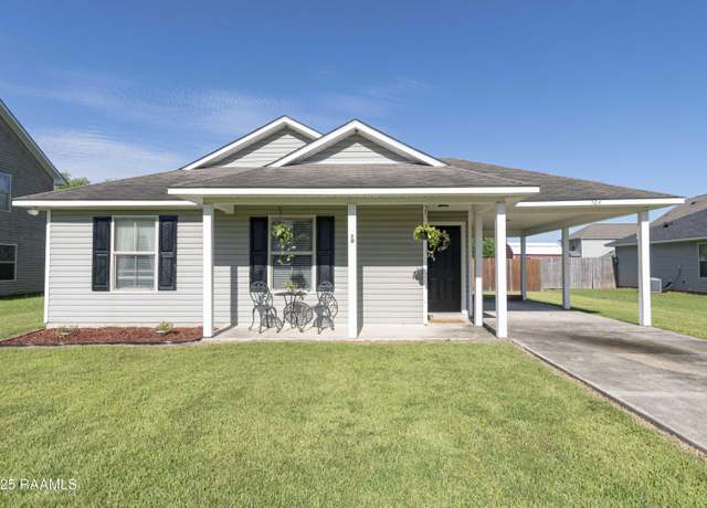 Property at 304 Oak Springs Ln, Carencro, LA 70520, 4 beds, 2 baths