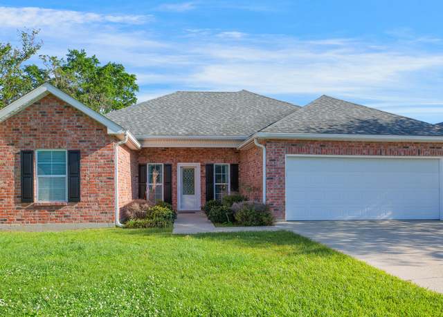 Property at 104 Nickland Dr, Scott, LA 70583, 3 beds, 2 baths