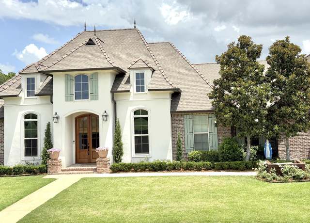 Property at 1001 The Lake Dr, Broussard, LA 70518, 4 beds, 4 baths