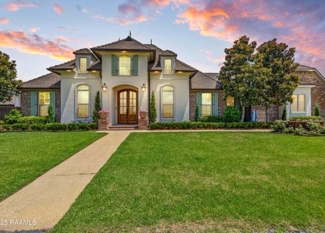 Property at 1001 The Lake Dr, Broussard, LA 70518, 4 beds, 4 baths