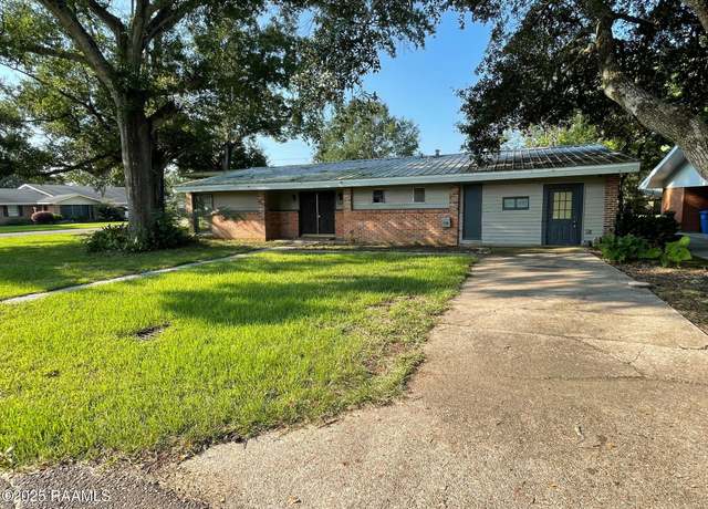 Property at 4114 South Dr, New Iberia, LA 70563, 4 beds, 3 baths