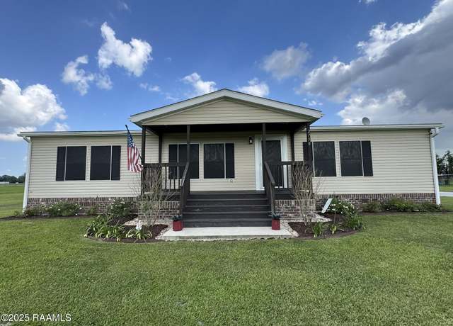 Property at 2750 Highway 357, Opelousas, LA 70570, 3 beds, 2 baths
