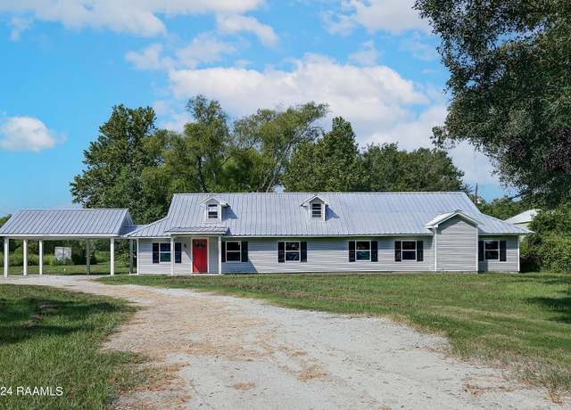 Property at 1145 Auguillard Rd, Breaux Bridge, LA 70517, 5 beds, 3 baths