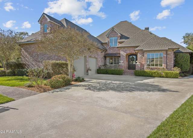 Property at 312 Shinnecock Hills Dr, Broussard, LA 70518, 3 beds, 2.5 baths