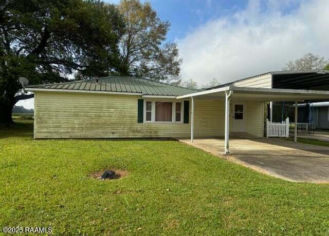 Property at 186 Sherry St, Eunice, LA 70535, 3 beds, 1 bath